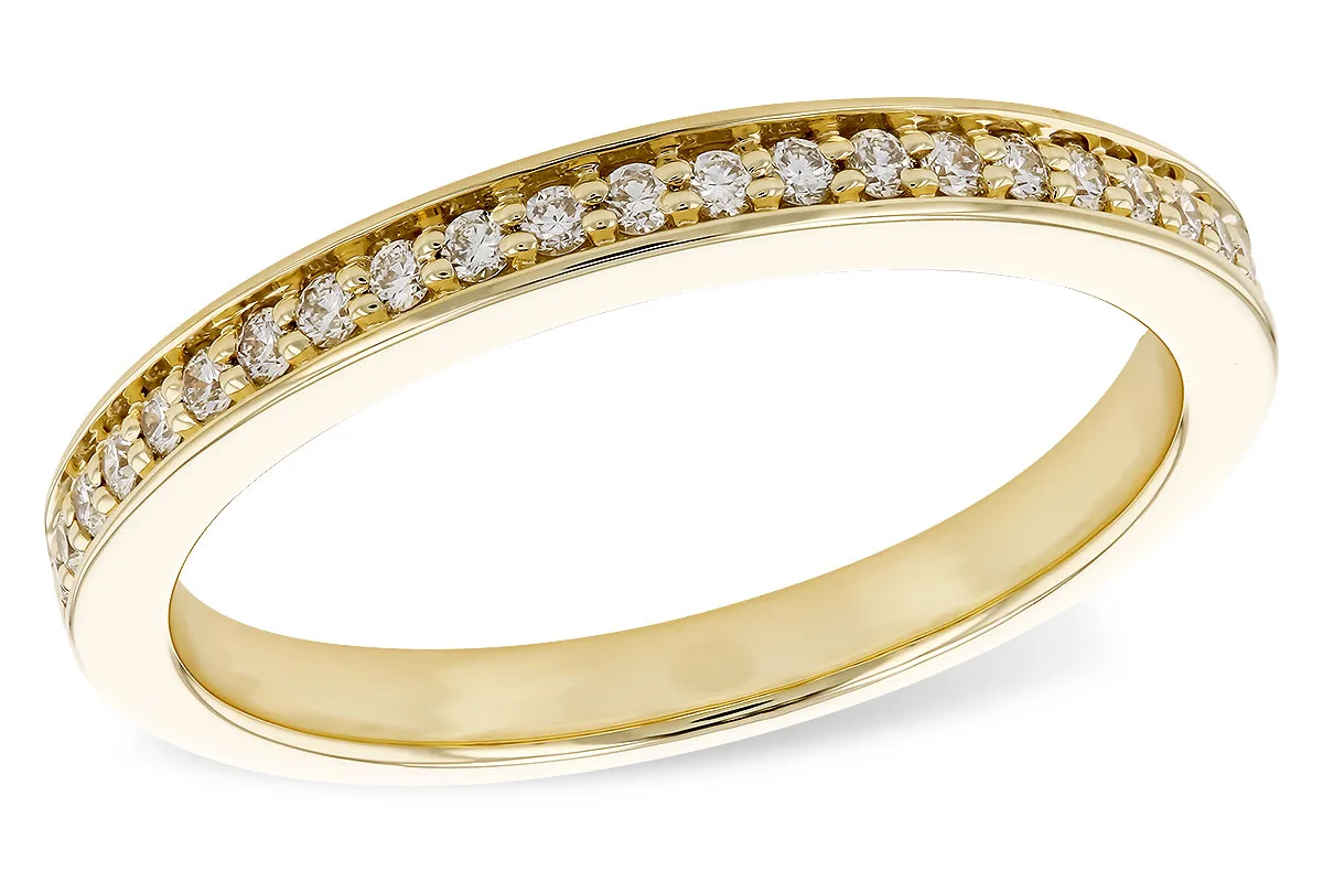 Diamond Wedding Band in yellow gold