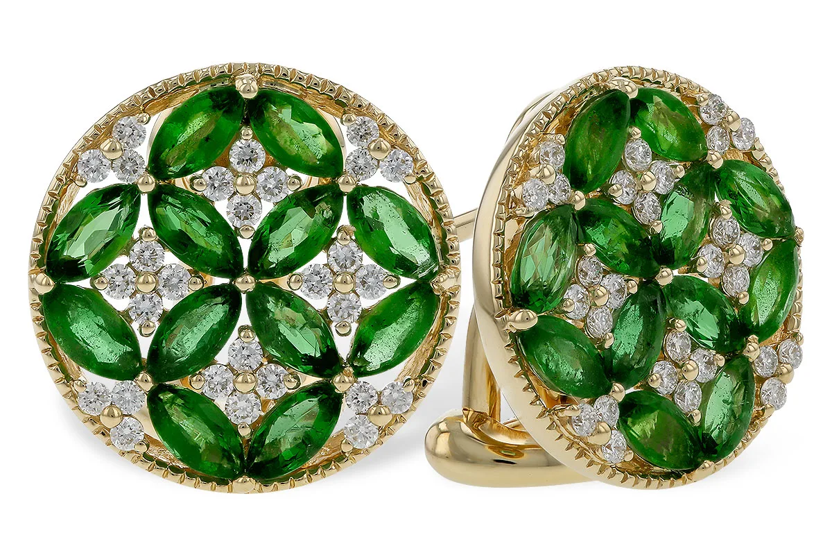 Emerald Earrings in yellow gold