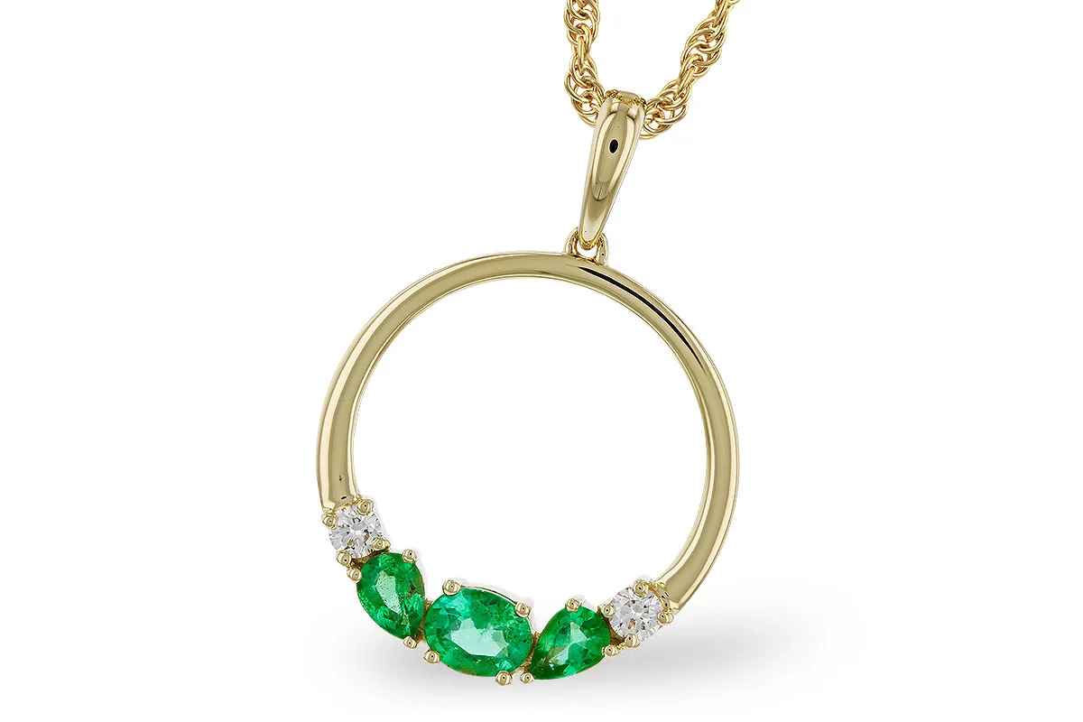 Emerald Necklace in yellow gold