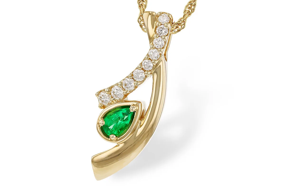 Emerald Necklace in yellow gold