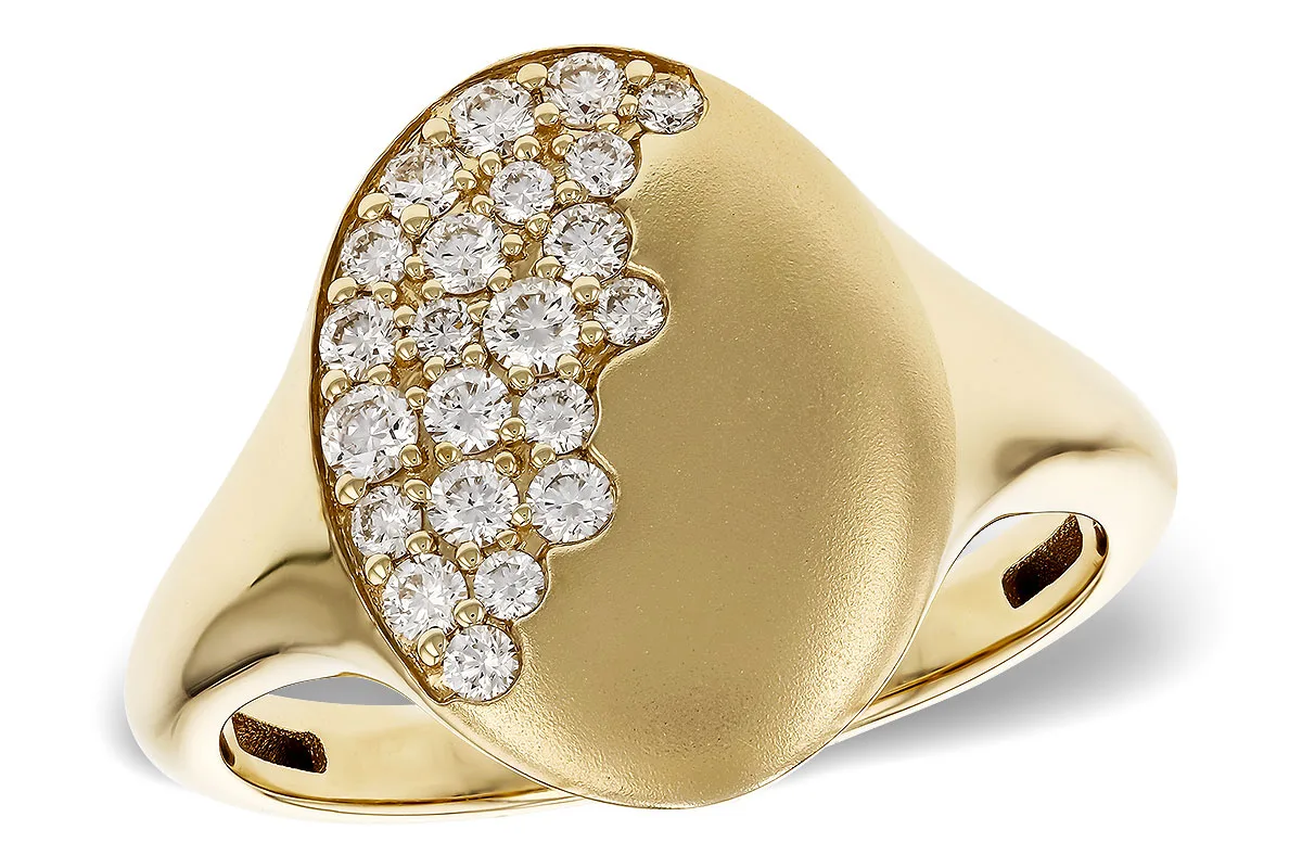 Diamond Ring in yellow gold