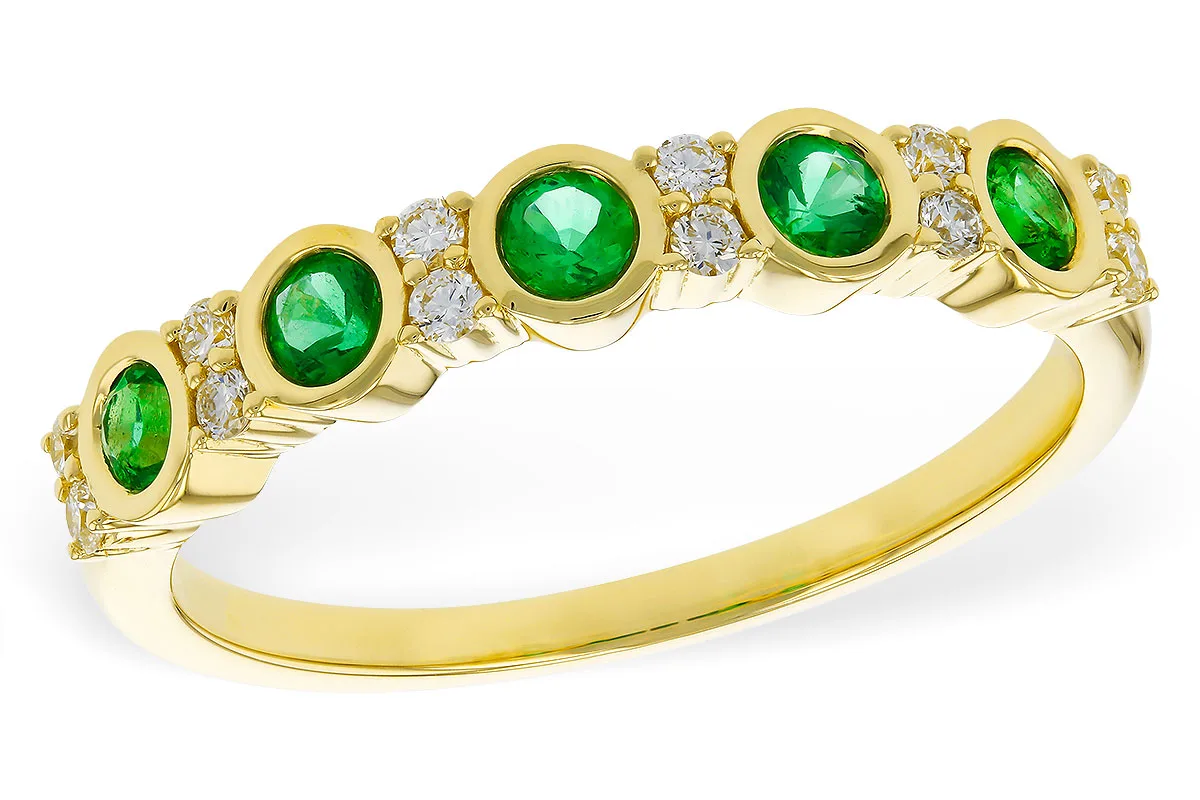 Emerald Wedding Band in yellow gold