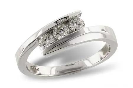 Diamond Ring in white gold