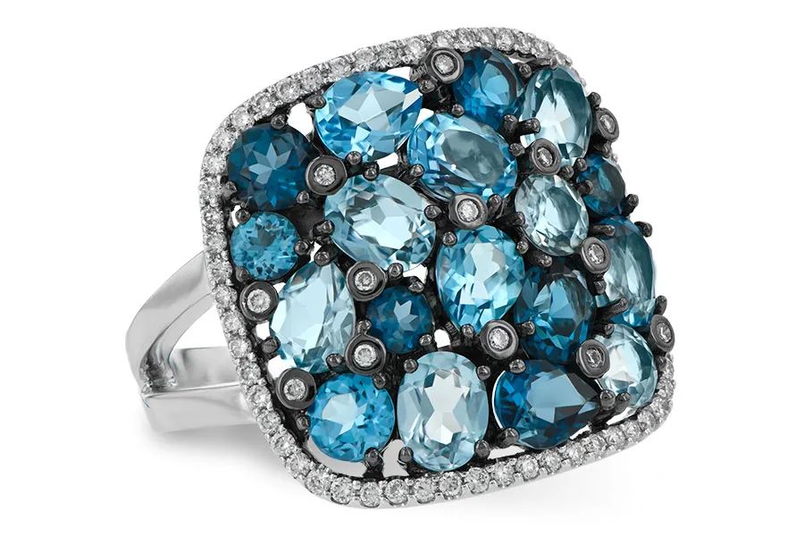 Blue Topaz Ring in white gold