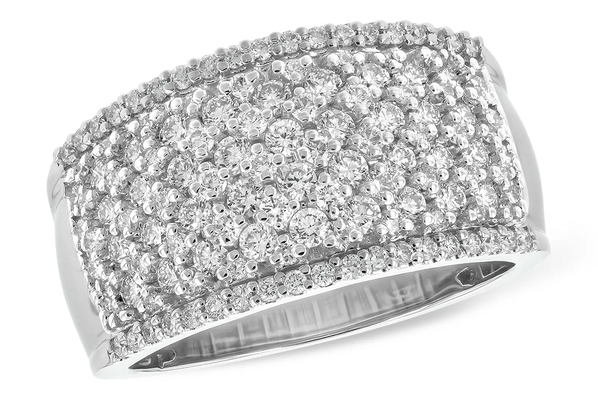 Diamond Wedding Band in white gold