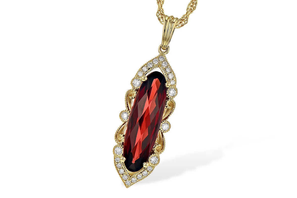Garnet Necklace in yellow gold