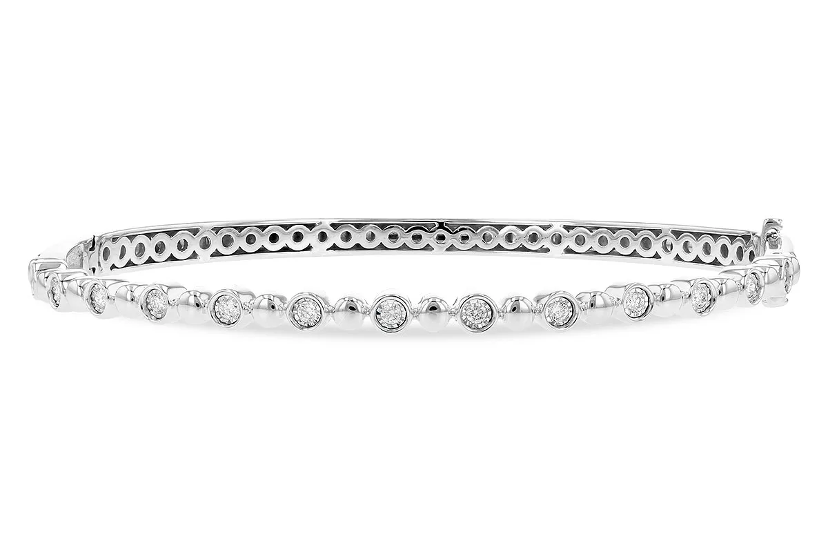 Diamond Bangle in white gold