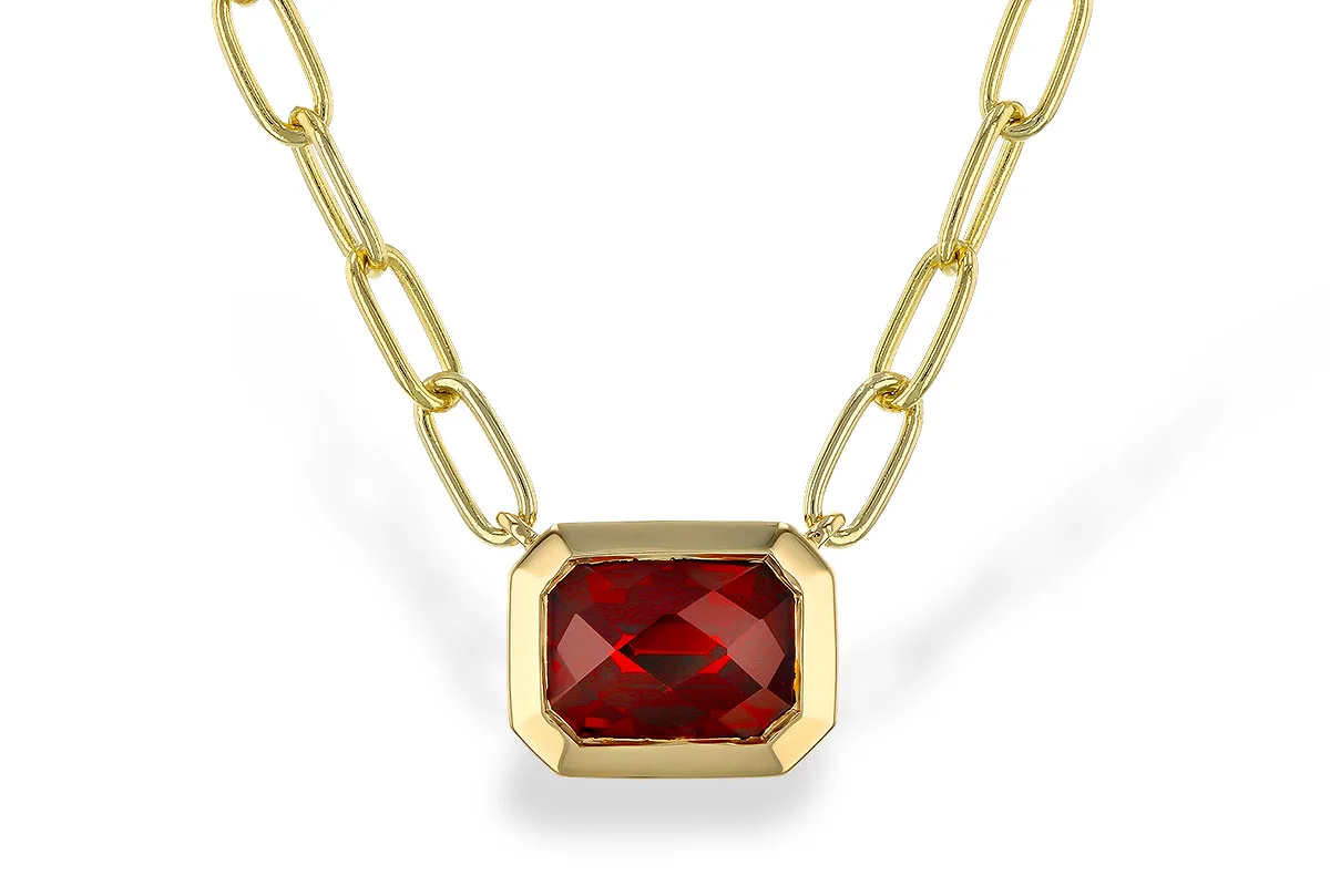 Garnet Necklace in yellow gold